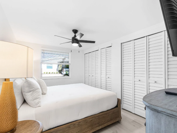 Beachside Vacation Retreat - Great Amenities